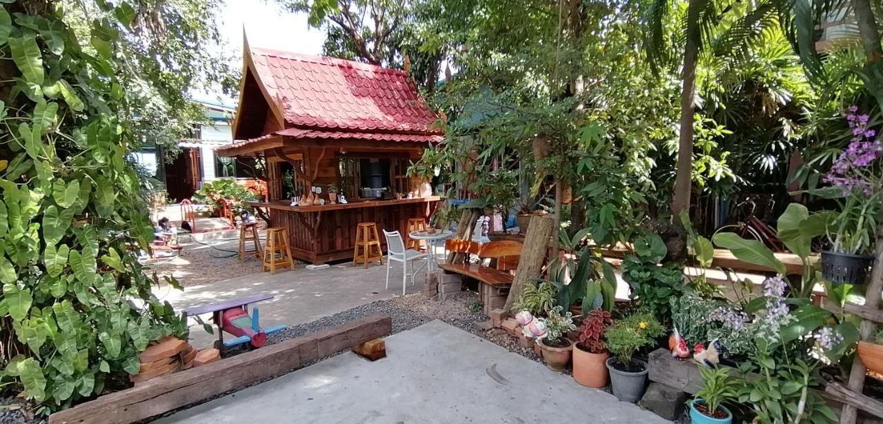 A Pousada Sun Smile Ubon Ratchathani Exterior foto
