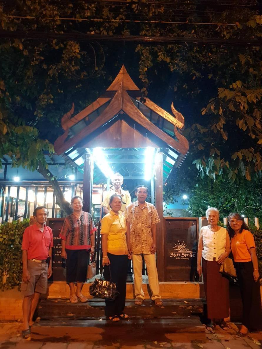 A Pousada Sun Smile Ubon Ratchathani Exterior foto