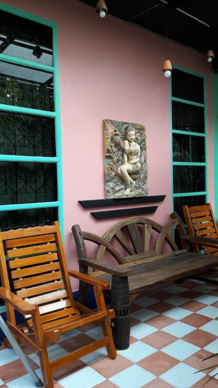 A Pousada Sun Smile Ubon Ratchathani Exterior foto