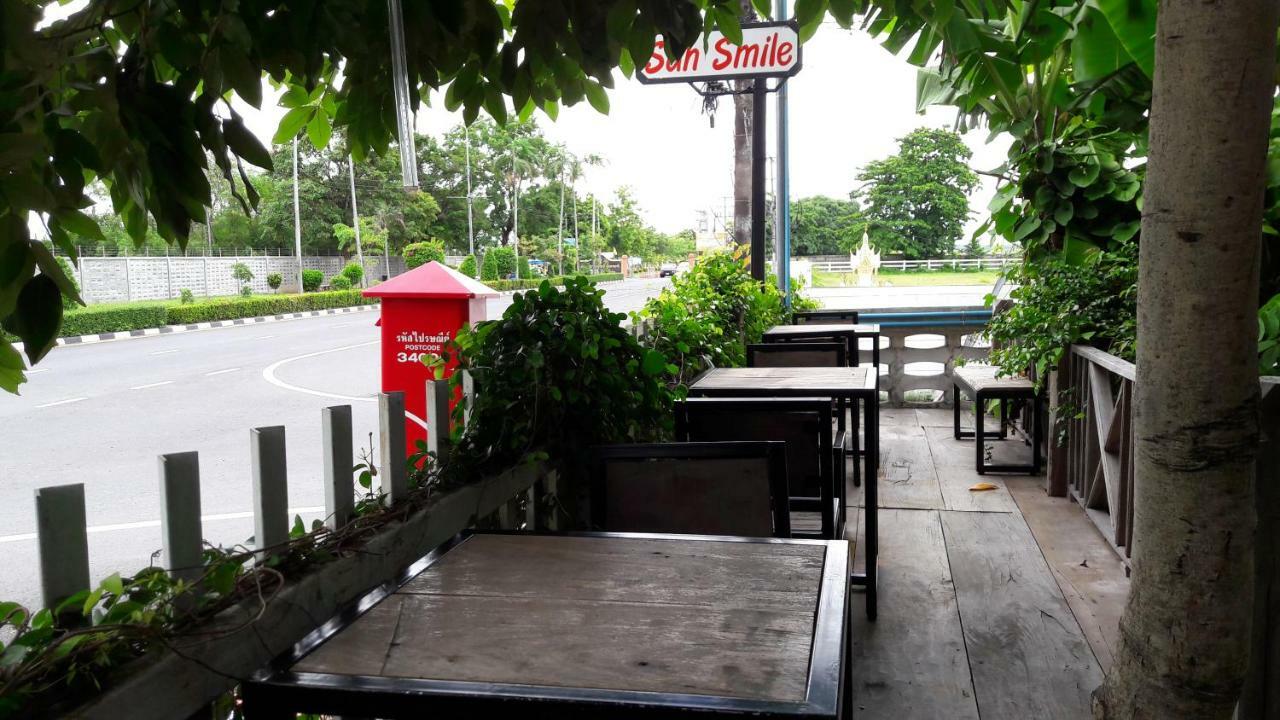 A Pousada Sun Smile Ubon Ratchathani Exterior foto